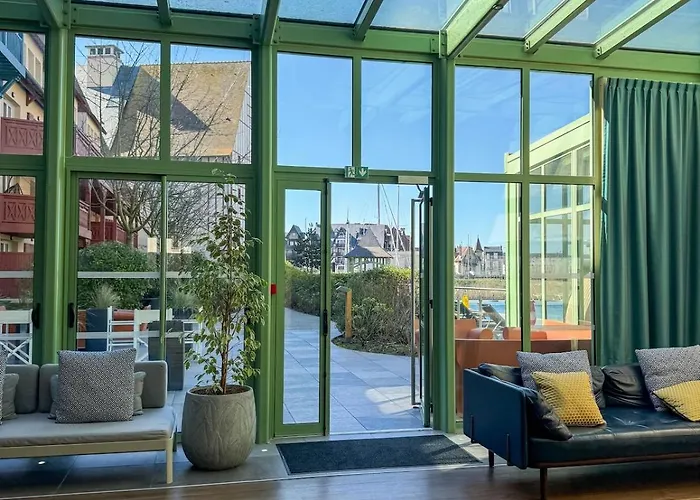 L'ecrin Bleu - Et Port A - Pierre & *