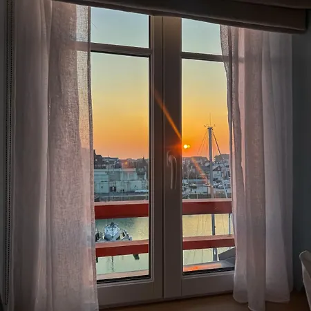 L'ecrin Bleu - Et Port A - Pierre & *